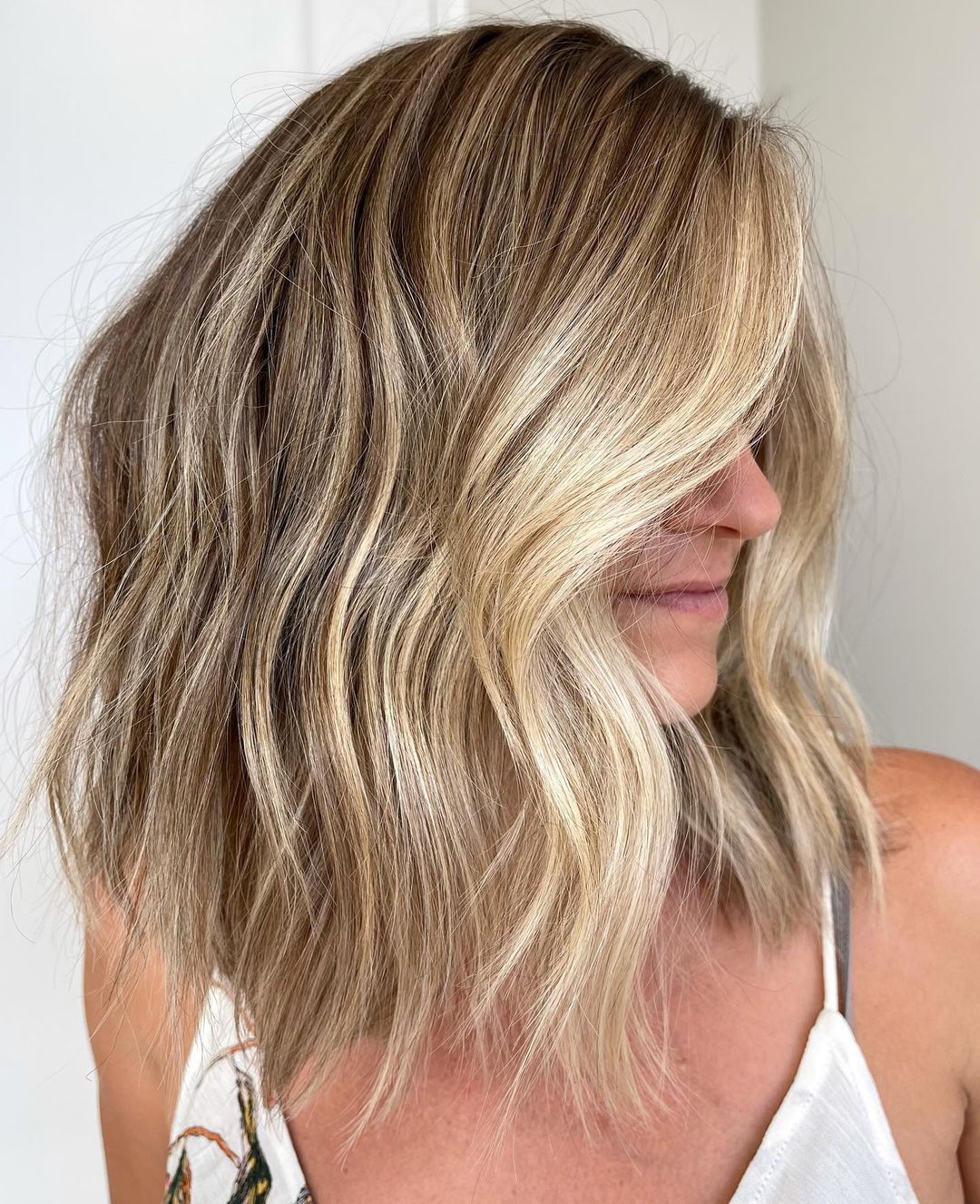 Voluminous Beach Blonde Lob