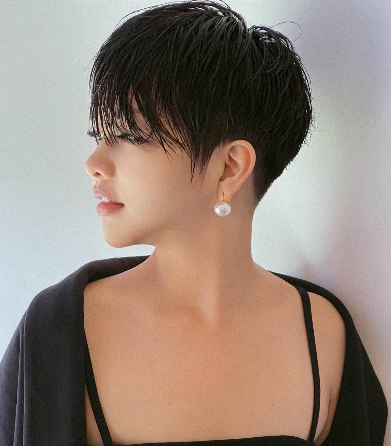 Straight Pixie Cut Wet Look